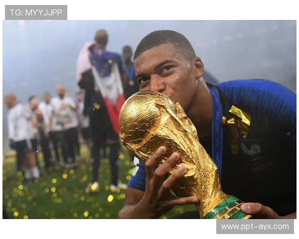 姆巴佩:从街头少年到世界足坛新星的成长之路 姆巴佩:从街头少年到世界足坛新星的成长之路